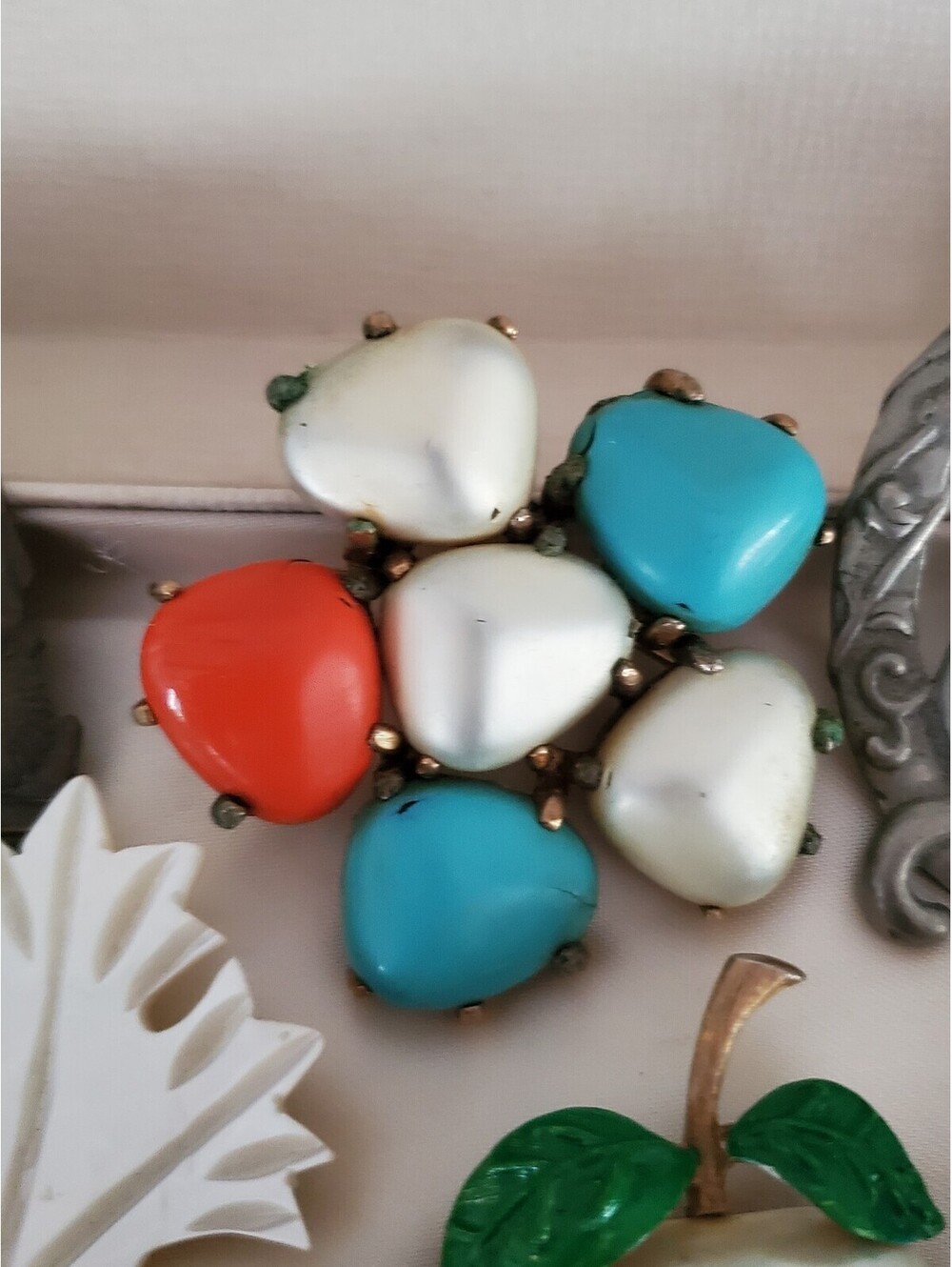 Vintage Brooch Lot of 8 - Picture 3 of 14